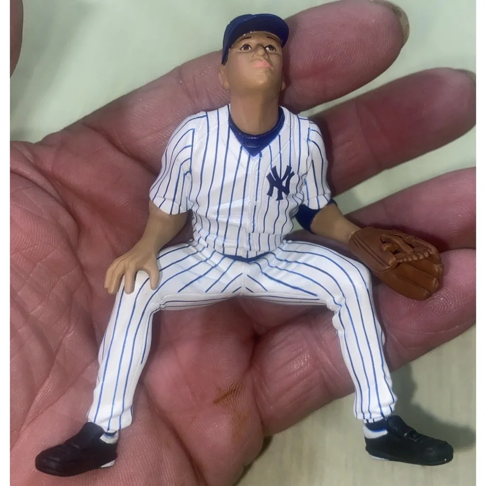 2006 Hallmark Keepsake Ornament Alex Rodriguez Yankees MLB Christmas Collectible